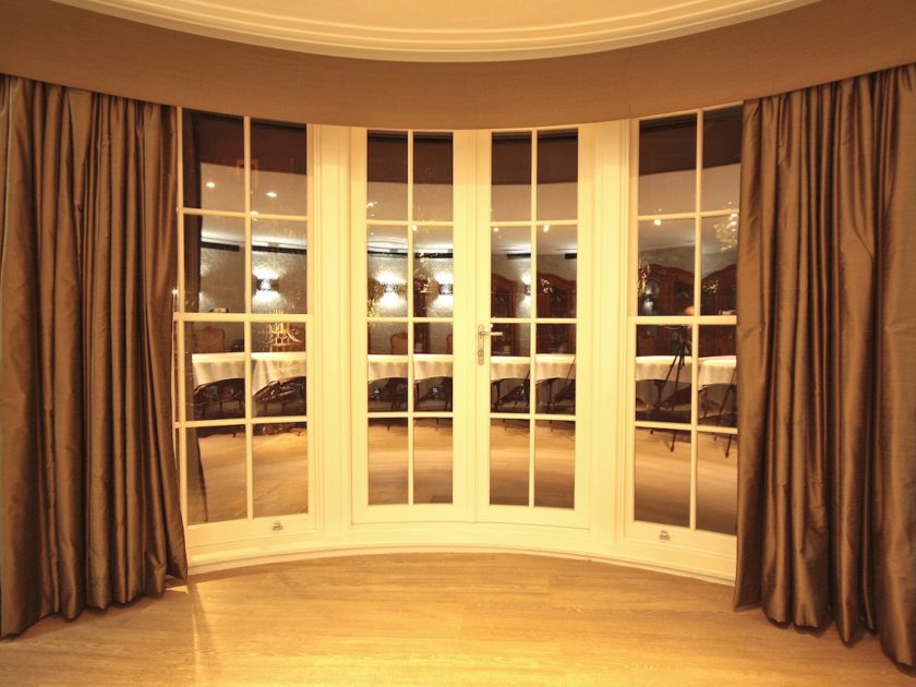 Holland Park Timber Doors - W14 – Holland Park – Curved in plan Sash Windows and French Doors - image 3